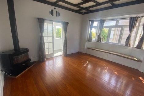 Photo of property in 118a Hutchinson Avenue, New Lynn, Auckland, 0600