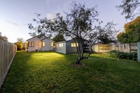 Photo of property in 27 Savage Crescent, West End, Palmerston North, 4412