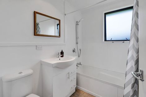 Photo of property in 18 Pohutukawa Drive, Opunake, 4616