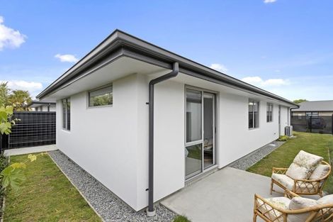Photo of property in 7b/2 Arosa Place, Parklands, Christchurch, 8083