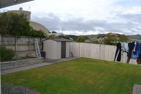 Photo of property in 5 The Top Gallant, Whitby, Porirua, 5024
