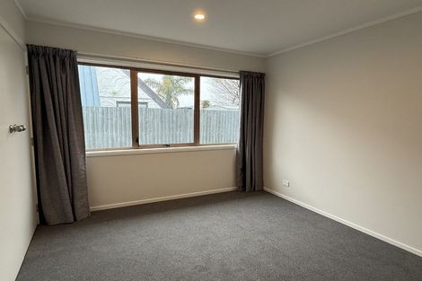 Photo of property in 27 Skerrett Crescent, Tamatea, Napier, 4112