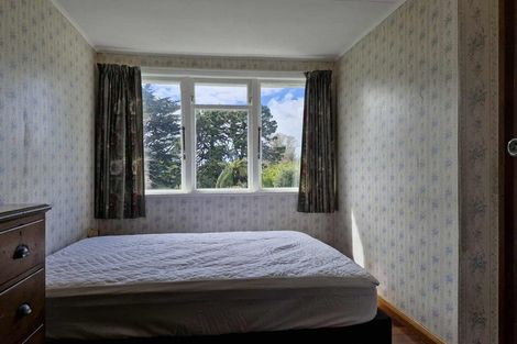 Photo of property in 42 Banks Street, Marfell, New Plymouth, 4310