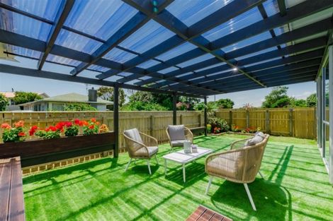 Photo of property in 6 Mazengarb Road, Paraparaumu Beach, Paraparaumu, 5032