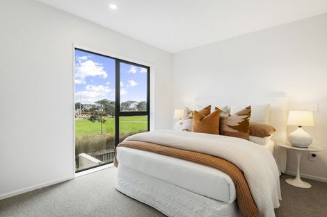 Photo of property in 83 Bearing Parade, Long Bay, Auckland, 0630