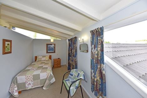 Photo of property in 2 Worsleys Road, Cracroft, Christchurch, 8025