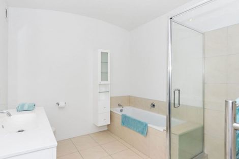 Photo of property in 204/27 Banks Avenue, Mount Maunganui, 3116