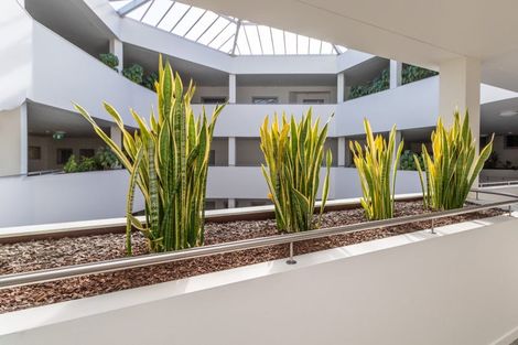 Photo of property in Stadium Garden Flats, 412/107 Thorndon Quay, Pipitea, Wellington, 6011