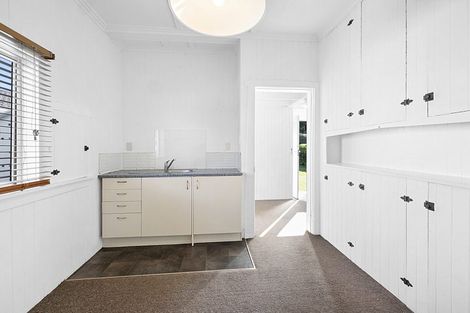 Photo of property in 3 Shortland Street, Lower Vogeltown, New Plymouth, 4310