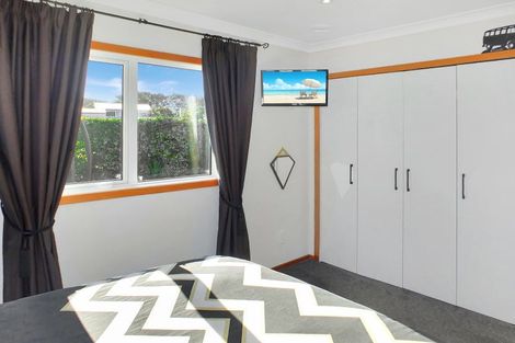 Photo of property in 8a Te Awa Street, Foxton Beach, Foxton, 4815