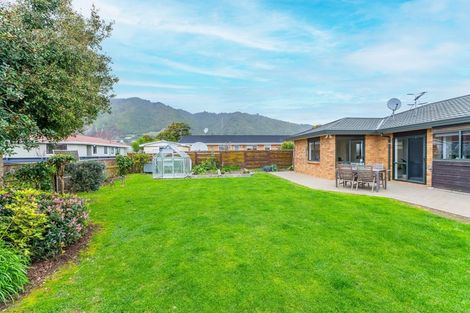 Photo of property in 9 Sylvan Avenue, Waikanae, 5036