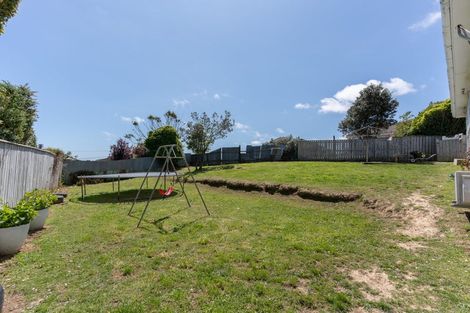 Photo of property in 25 Driver Crescent, Cannons Creek, Porirua, 5024