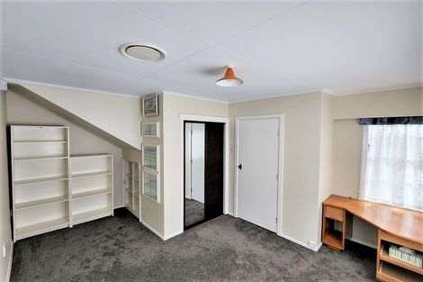 Photo of property in 24 Cypress Drive, Maungaraki, Lower Hutt, 5010