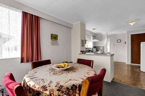 Photo of property in 25 Mcguire Street, Hawera, 4610