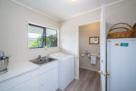 Photo of property in 27 Lincoln Road, Carterton, 5713