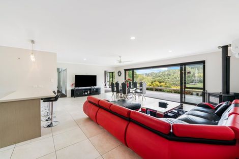 Photo of property in 165b Oraha Road, Kumeu, 0892
