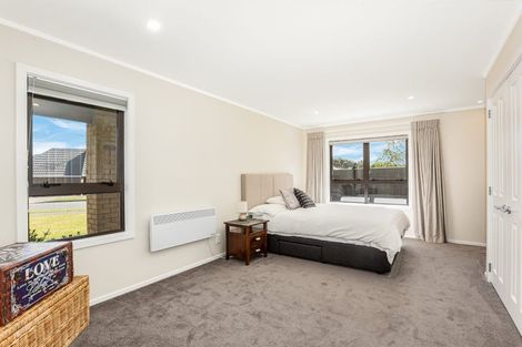 Photo of property in 3 Eclipse Lane, Whitby, Porirua, 5024