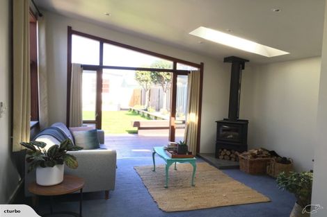 Photo of property in 131 Apu Crescent, Lyall Bay, Wellington, 6022