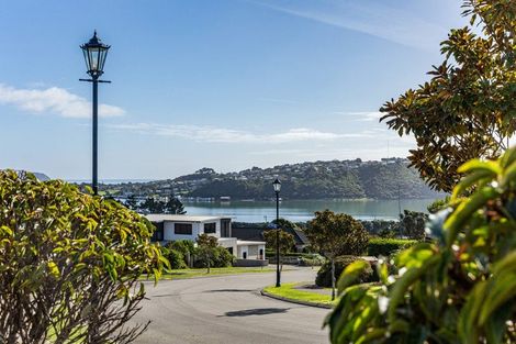 Photo of property in 6 The Fjord, Aotea, Porirua, 5024