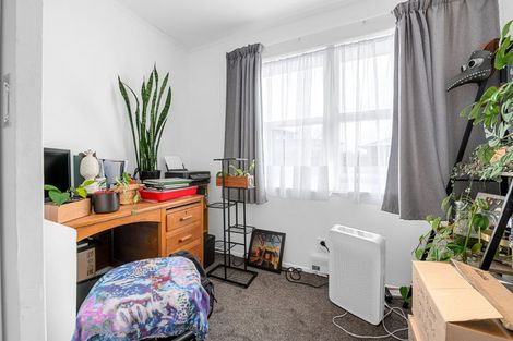 Photo of property in 8 Robert Grigg Place, Hamilton East, Hamilton, 3216