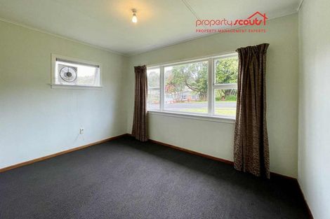 Photo of property in 15 Beaumont Crescent, Frankleigh Park, New Plymouth, 4310