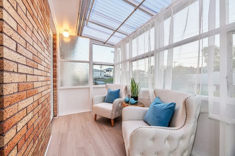 Photo of property in 2/17 Roberts Road, Te Atatu South, Auckland, 0610