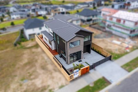 Photo of property in 7 Pakirikiri Street, Long Bay, 0630