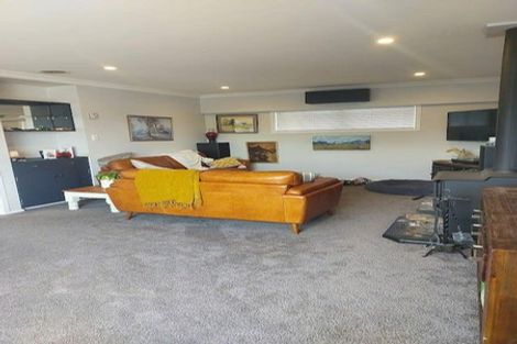 Photo of property in 76 Gray Avenue, Paraparaumu Beach, Paraparaumu, 5032