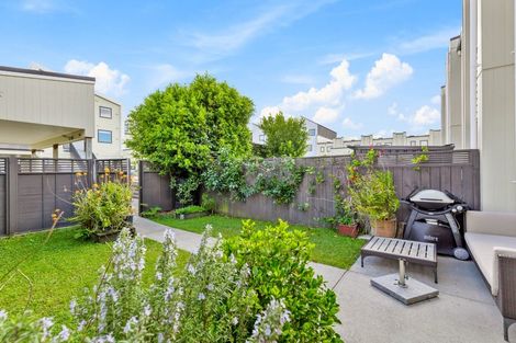 Photo of property in 7 Kanuka Road, Hobsonville, Auckland, 0616