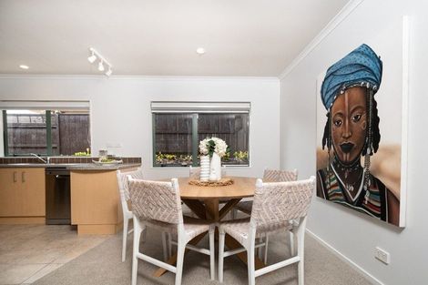 Photo of property in 32 Rush Creek Drive, Westgate, Auckland, 0614
