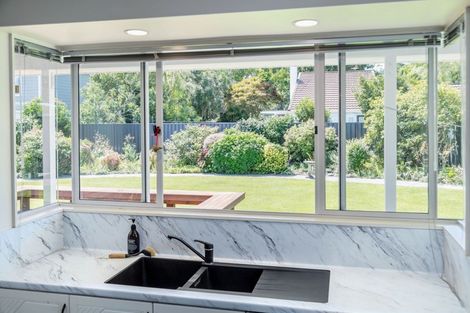 Photo of property in 15 Wood Street, Greytown, 5712