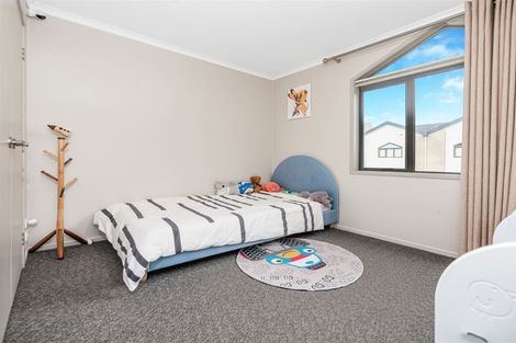 Photo of property in St Claire Village, 20/172 Mcleod Road, Te Atatu South, Auckland, 0610