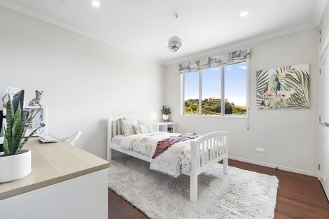 Photo of property in 64 Balboa Drive, Matakatia, Whangaparaoa, 0930