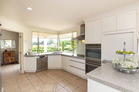 Photo of property in 53 Hikanui Drive, Havelock North, 4130