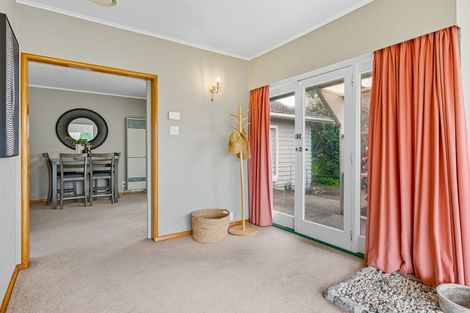 Photo of property in 141 Matatua Road, Raumati Beach, Paraparaumu, 5032