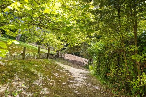 Photo of property in 28 Girrahween Drive, Totara Vale, Auckland, 0629