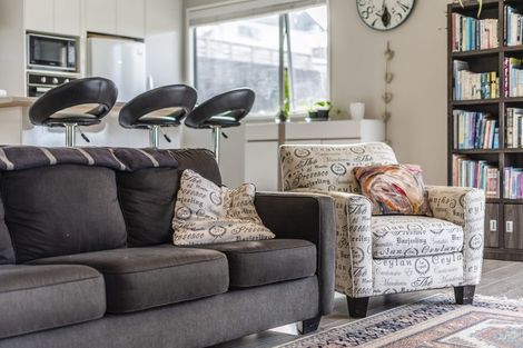 Photo of property in 76 Alabaster Drive, Papatoetoe, Auckland, 2025