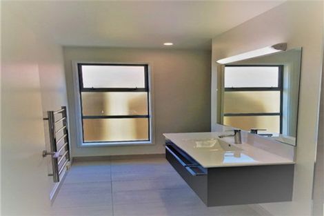 Photo of property in 9 Lakeside Terrace, Omokoroa, 3114