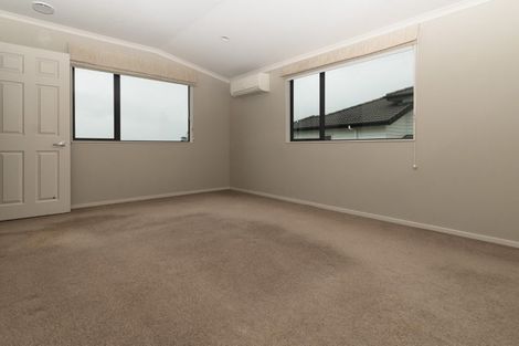 Photo of property in 74 Oakway Drive, Schnapper Rock, Auckland, 0632