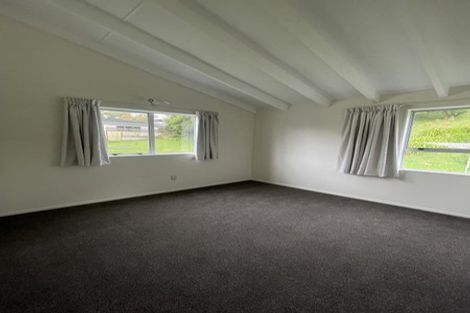 Photo of property in 93 Stewart Drive, Newlands, Wellington, 6037