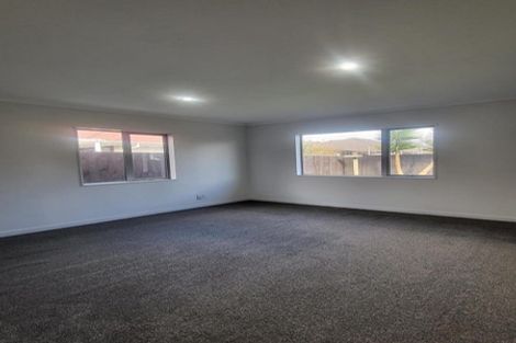 Photo of property in 59 Tarapiroe Avenue, Takanini, 2112