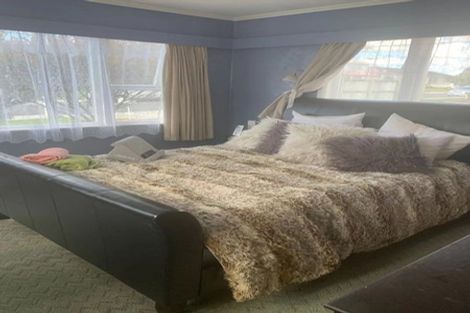 Photo of property in 6 Marlene Avenue, Te Atatu South, Auckland, 0610