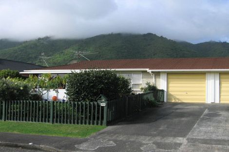 Photo of property in 1 Graham Grove, Waikanae, 5036