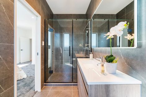 Photo of property in 14 Emerald Avenue, Rosehill, 2113