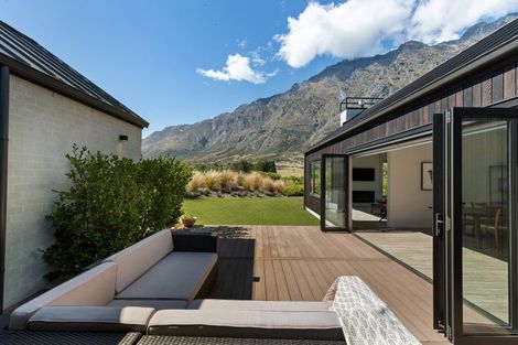 Photo of property in 36 Mckellar Drive, Jacks Point, Queenstown, 9371