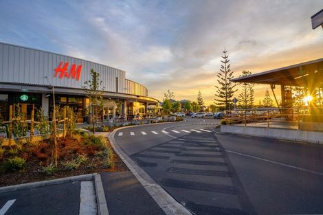 Photo of property in 210 Point View Drive, East Tamaki Heights, Auckland, 2016