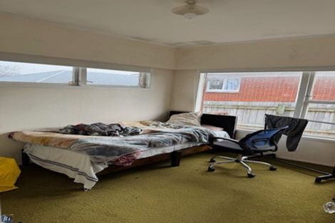 Photo of property in 2 Wells Road, Bucklands Beach, Auckland, 2012