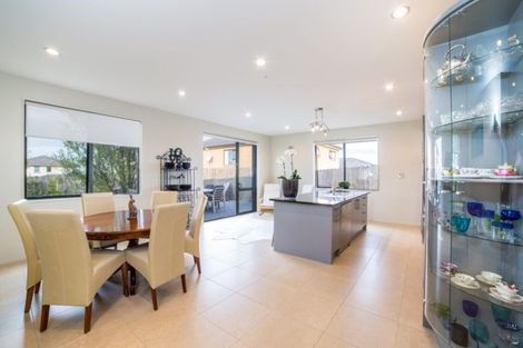 Photo of property in 17 Gordon Stanley Drive, Massey, Auckland, 0614