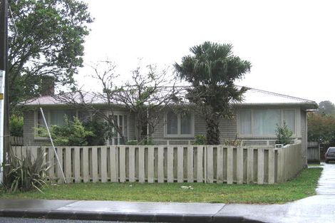 Photo of property in 79 Farquhar Road, Glendene, Auckland, 0602