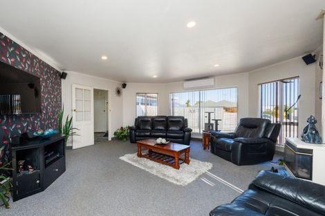 Photo of property in 12 Lancewood Lane, Roslyn, Palmerston North, 4414